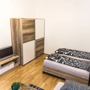https://gorgeous-flat-only-15-min-to-center.vienna-besthotels.com